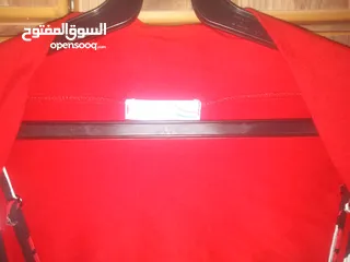  10 فستان اسود واحمر طويل مع جاكيت قصير احمر بأكمام طويلة جديد غير مستعمل ماركة H&M مقاس L بلبس 40 و42