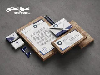  9 مصمم هويات بصرية ومدير إبداعي