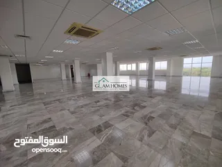  8 Highly spacious office space for rent in Shatti Al Qurum Ref: 717H