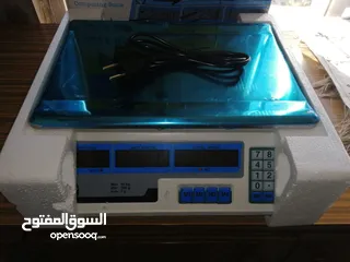 1 ميزان للخضار والفواكه و المحلات التجارية يوزن لغايه 40 كيلو غرام