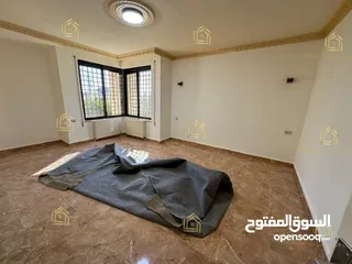  11 شقة مميزة - خلدا - 4نوم 1ماستر - 300م داخلي - ارضية مع ترسات وحديقة بمساحة 400م - قرب الخدمات