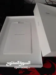  4 ايباد 8 32g مستعمل بحالة ممتازة جدا معاه كل اغراضه الوصلة والعضمة  الاصليات  للبدل على ايفون او بيع