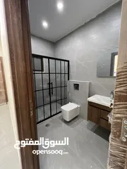  17 شقق مميزة للبيع 250 متر في ارقى مناطق شمال عمان شفابدران متوفر طابق اول وطابق أرضي وأخير مع روف مميز