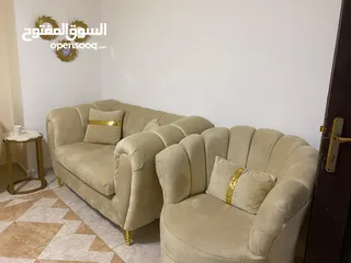  1 طقم كنب مستعمل فقط اسبوع خشب لاتيه