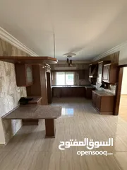  5 شقة طابق اول