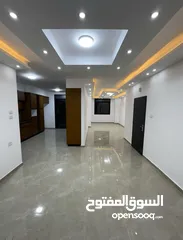  1 شقة مشطبة للبيع بمواصفات مميزة في بيتونيا