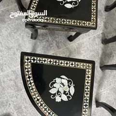  7 طاولات  خشب مطعم بالصدف