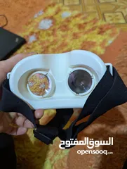  2 نظارات VR للبيع مستخدم قليل نظافة 95%