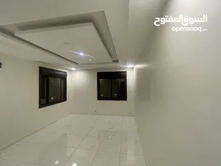  15 طالبات طلاب شقة فاخرة فارغة للايجار طابق ثاني مصعد مساحة  190م واسعة الراهبات كل طابق شقتين