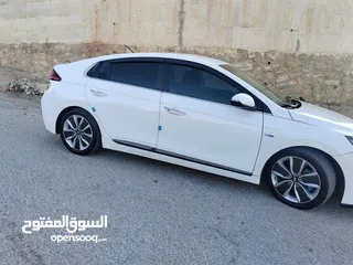  13 هيونداي ايونك2018