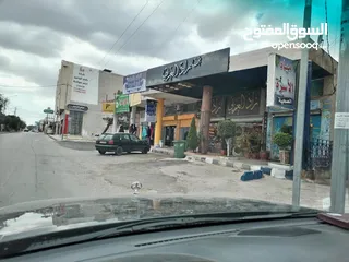  3 محلات تجارية للبيع