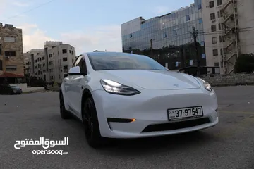  27 Tesla Dual motor long range 2021