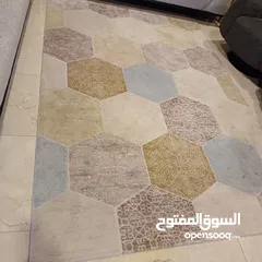  2 سجادتين صيدا نفس النقشة للبيع  المقاسات مترين بثلاث و 1،6 ×2،3متر
