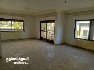  2 في أجمل مناطق عبدون طابق أول 205م بتشطيبات راقية وسعر مميز / ref 9427