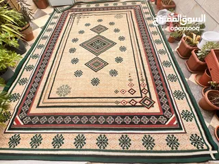  6 خريبة السوق الجويدة سجادة وممر نفس اللون والرسمة بحالة جيدة جدا بسعر مغري