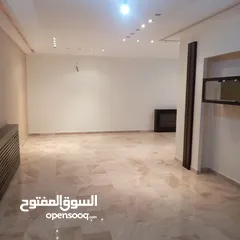  5 خلدا ـ شقه ارضيه فارغه للايجار ـ 200 متر داخلي  200 متر خارجي + حديقه مشجره - كراج خاص
