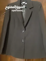  3 بليزرين يتاتي و طقم بليزر و بنطلون  و بنطلون حمل  و كاب ربيعي