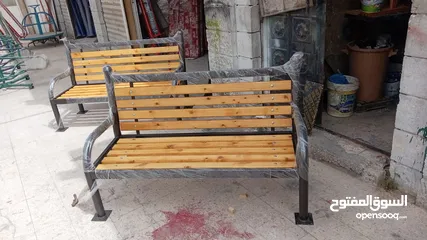  11 جلسات خارجية و مقاعد