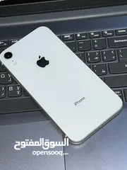  4 ايفون XR ..