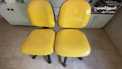  1 للبيع كرسي مكتب  عدد 2