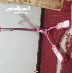  1 سكوتر نضيف اللون وردي