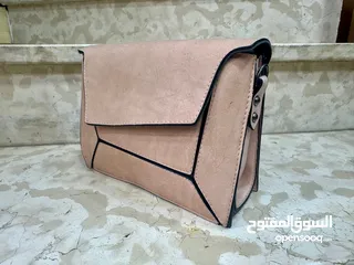  3 شنط صبايا 32 قطعة بسعر 600 شيكل لكامل الكمية