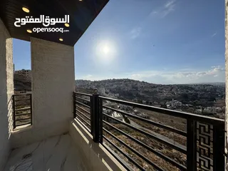  28 شقة طابق ارضي معلقة مساحة 165م بإطلالة دائمة للبيع في اجمل مناطق صويلح بالقرب من الجبيهة