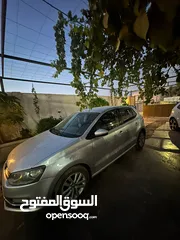  4 بولو 2015 لون فضي