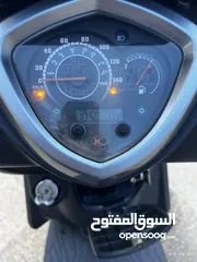  9 سكوتر كيمكو 200 للبيع