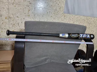  28 مضارب بيسبول أمريكية مستعملة  منوعة منها المعدني ومنها الخشبي بأسعار مناسبة