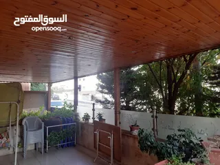  11 شقه مميزه للبيع