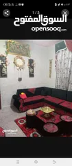  1 طقم كنب نظيف مع فرشه تخت مزوج مع برادي