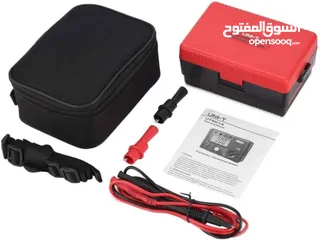  4 يتوفر لدينا جهاز مقاومة العزل  يقوم بحساب المقاومة التلقائية.. يحتوي على شاشة LCD