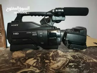  1 كاميرا سوني HXR-MC1500P