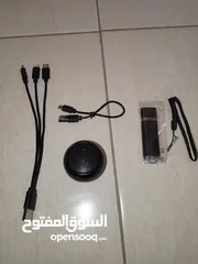  4 سماعه سبيكر صوت جدا عالي زائد شاحن 3 × 1 ثلاث مداخل شحن سريع زائد شاحن للسماعه وجهاز تخزين 32 gb