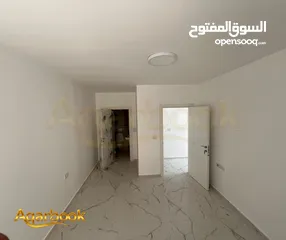  1 شقة مميزة غير مفروشة في مكان مطل للايجار