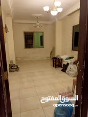  17 منزل للايجار* طبعا سوف يتم تفريغه من جميع مافيه من أكياس وكراتين*