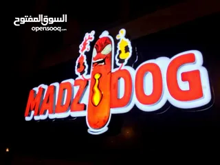  25 الإختيار المثالي لصناعة اللوحات الإعلانية والقارمات