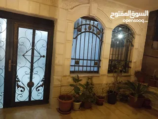  1 منزل مستقل للبيع ضاحية مكة