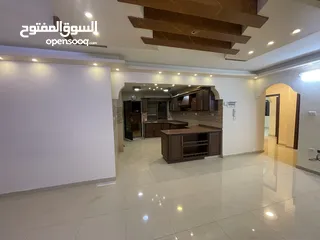  16 شقه بمدخل مستقل فاخره ومميزه  طابق ارضي مجمع عمان جديد