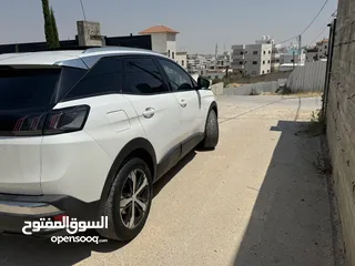  4 بيجو 3008 اصل وكالة من شركة بيجو موديل 2022 صفر كيلو متر جميع الاضافات بانورما السيارة بحالة الوكالة