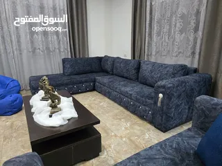  7 جدد غرفة ضيوفك.. طقم كورنر 9 مقاعد لون اسود قماشه ووتربروف خشب سويد استعمال بسيط جدا اقل من شهر