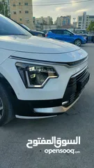  17 نيرو هايبرد