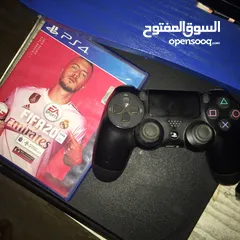  1 جهاز ps4 used استخدام 12 شهر فقط بحالة جيده و معه فيفا 2020