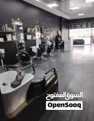  11 اكبر صالون رجالي بعجمان للبيع