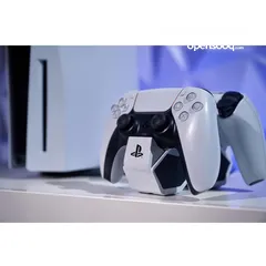  3 محطة شحن مزدوجة PowerA PS5 مرخصة رسميا لوحدات التحكم اللاسلكية DualSense صنع المملكة المتحدة