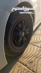  2 جنطات بريوس +كوشوك نضيف للبدل على جنط 16 بفرفيه بسيطه