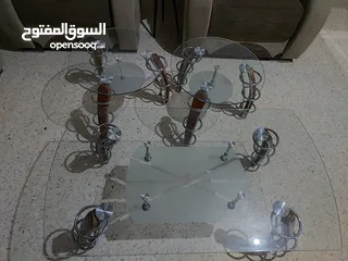  2 طاولات زجاج بحالة ممتازة