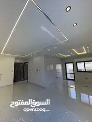  1 شقة 122 متر في البنيات تبعد عن جامعة البتراء 5 دقائق تشطيب حديث و مواصفات عصرية
