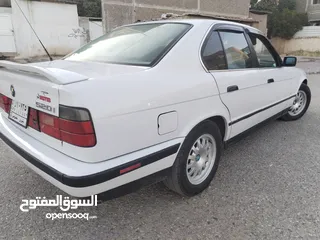  10 للبيع سعرها 60 وبيها مجالBMW